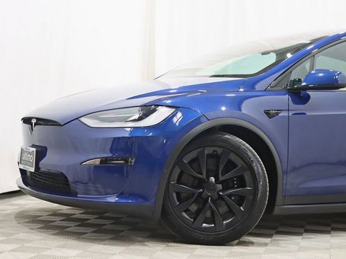 Used 2022 Tesla Model X image 2