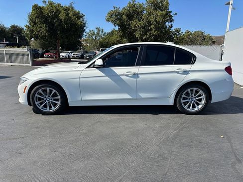 Used 2016 BMW 320i Sedan RWD image 2