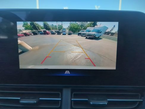 Certified 2024 Chevrolet Trax LT w/ LT Convenience Package FWD image 24