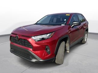 Used 2025 Toyota RAV4 LE video 2