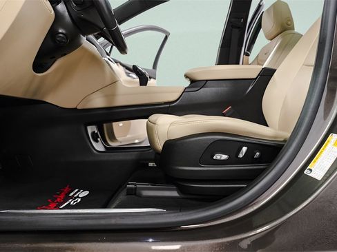 Used 2019 Cadillac XT5 Luxury image 26