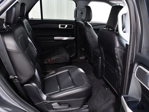 Used 2023 Ford Explorer XLT w/ Equipment Group 202A image 19
