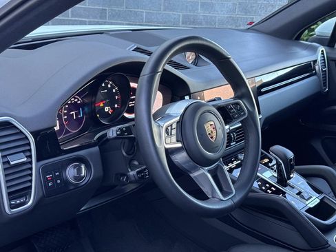 Used 2023 Porsche Cayenne Platinum Edition AWD/4WD image 21