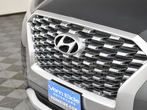 Used 2022 Hyundai Palisade Limited image 11