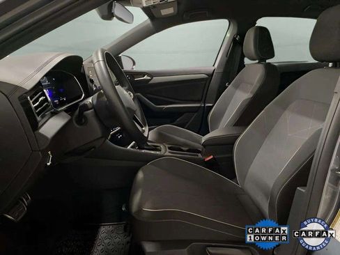 Used 2025 Volkswagen Jetta Sport image 17