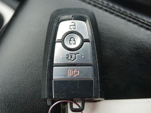 Certified 2023 Ford Explorer XLT image 24