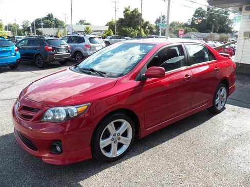 Used 2013 Toyota Corolla S w/ Premium Pkg FWD image 2