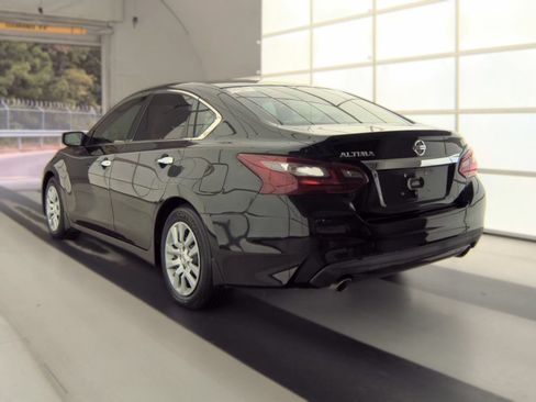 Used 2018 Nissan Altima 2.5 S w/ S Convenience Package FWD image 6