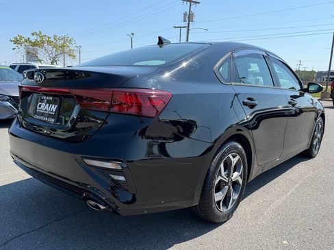 Used 2019 Kia Forte LXS FWD image 7