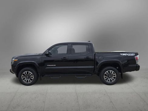 Used 2023 Toyota Tacoma TRD Sport w/ Technology Package AWD/4WD image 3
