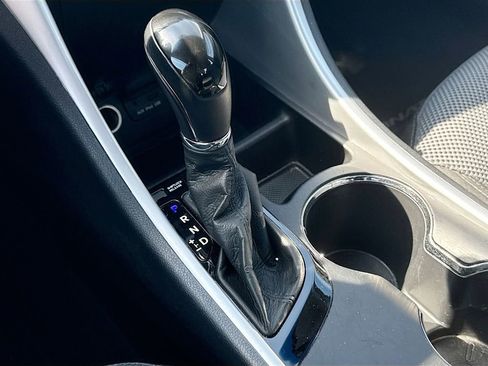 Used 2011 Hyundai Sonata SE FWD image 14