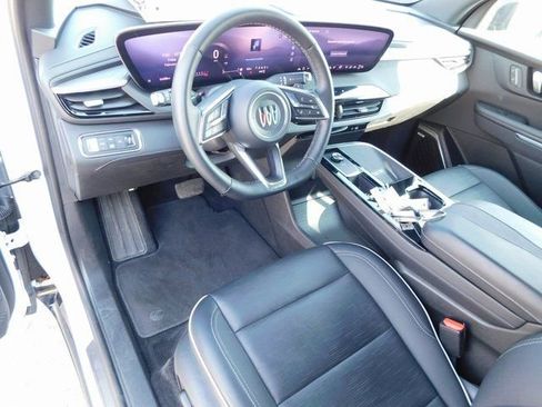 Used 2025 Buick Enclave Sport Touring image 14