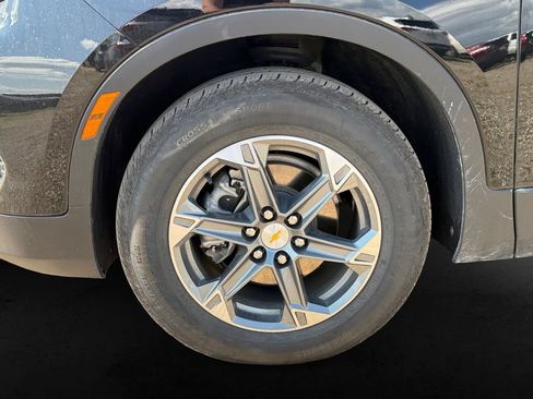 Used 2025 Chevrolet Blazer LT AWD/4WD image 12