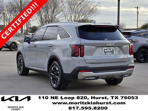 Certified 2024 Kia Sorento S w/ Panoramic Sunroof Package image 3