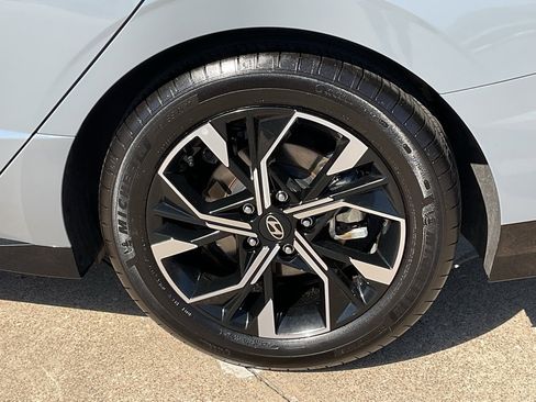 Used 2025 Hyundai Sonata SEL image 8