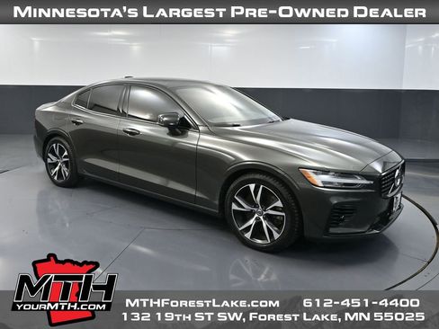 Used 2022 Volvo S60 T8 R-Design Expression AWD/4WD image 1