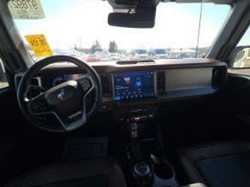 Used 2021 Ford Bronco Outer Banks image 11
