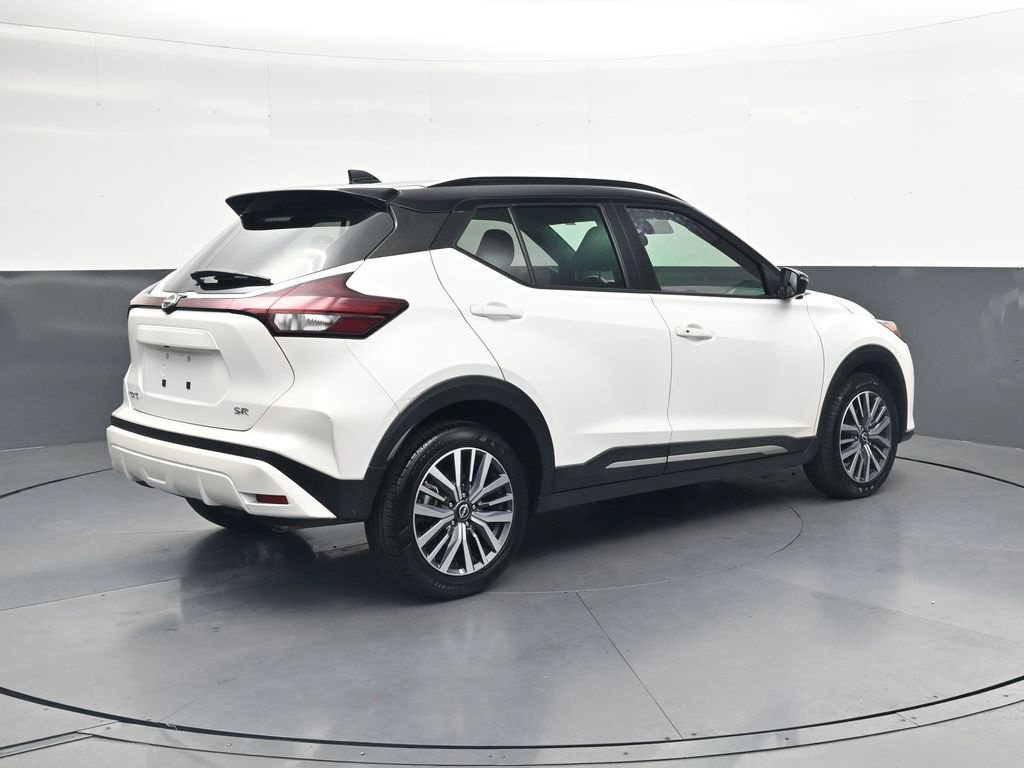 Certified 2024 Nissan Kicks SR FWD image 5