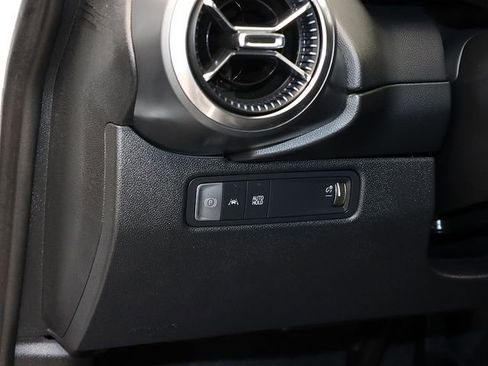 Used 2025 Chevrolet Equinox EV LT w/ Comfort Package image 29