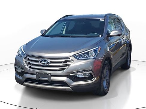 Used 2017 Hyundai Santa Fe Sport FWD image 2