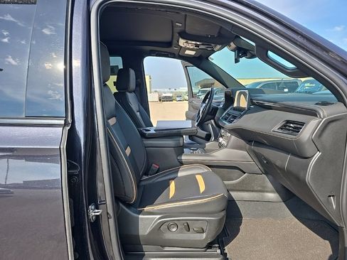 Used 2024 GMC Yukon AT4 w/ Technology Package AWD/4WD image 22
