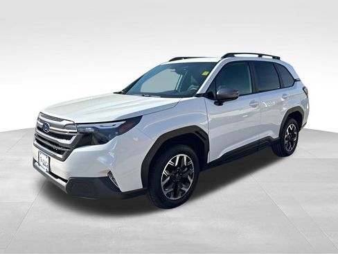 Used 2026 Subaru Forester Premium AWD/4WD image 3