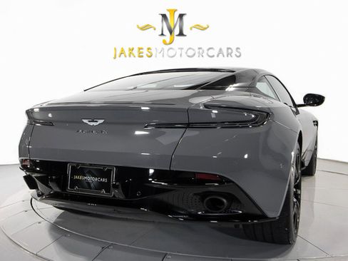 Used 2019 Aston Martin DB11 AMR image 13
