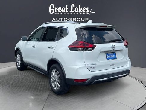 Used 2018 Nissan Rogue SV FWD image 3