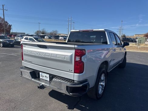 Used 2022 Chevrolet Silverado 1500 LT image 3