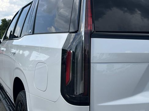 Certified 2023 Cadillac Escalade Sport Platinum w/ LPO, ONYX Package AWD/4WD image 11