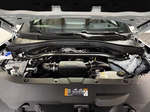 Used 2025 Lincoln Aviator Reserve w/ Equipment Group 201A image 8