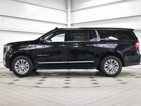 Used 2024 GMC Yukon XL Denali w/ Max Trailering Package image 4