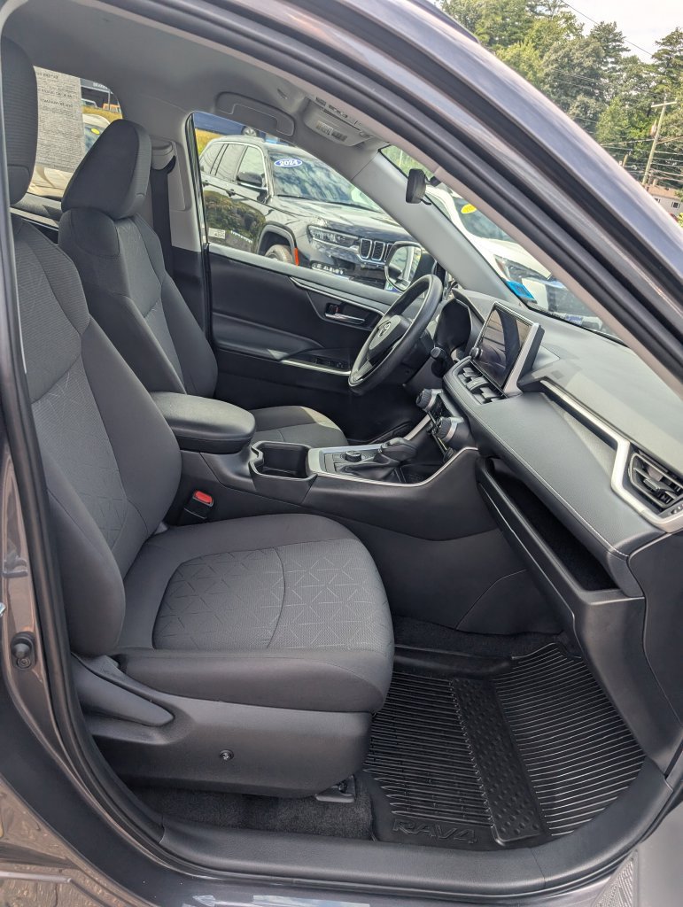 Certified 2024 Toyota RAV4 XLE AWD/4WD image 21