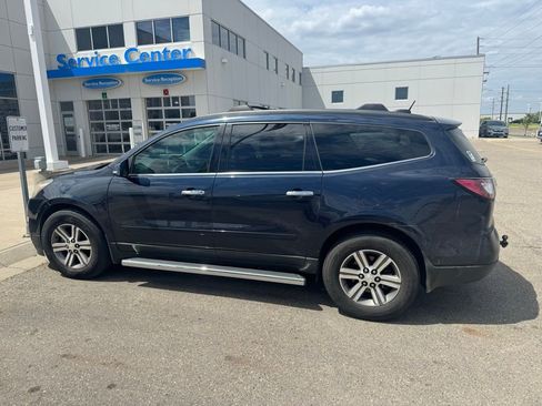 Used 2016 Chevrolet Traverse LT w/ LPO, 'HIT The Road' Package FWD image 7