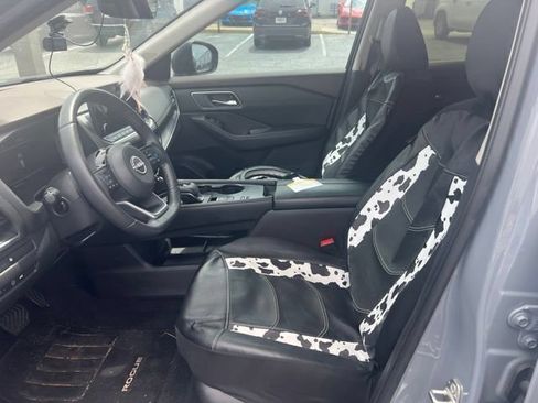 Used 2023 Nissan Rogue Platinum FWD image 10