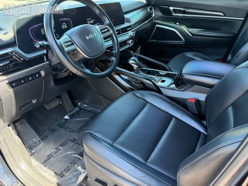 Used 2025 Kia Telluride S image 21