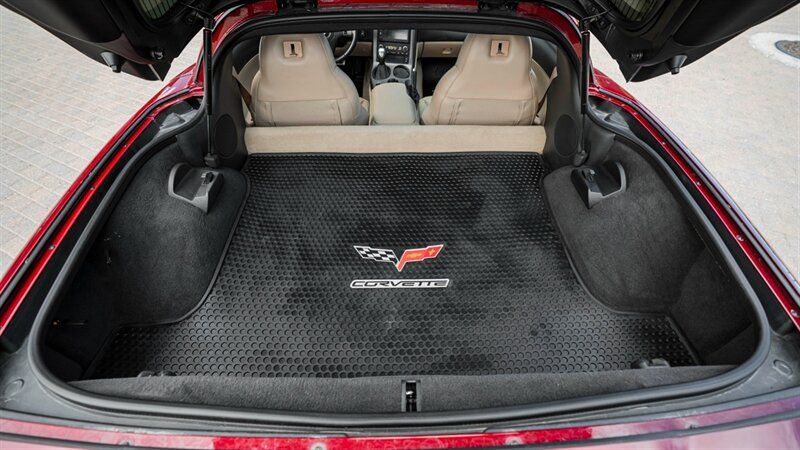 Used 2007 Chevrolet Corvette Coupe w/ Preferred Equipment Group RWD image 37