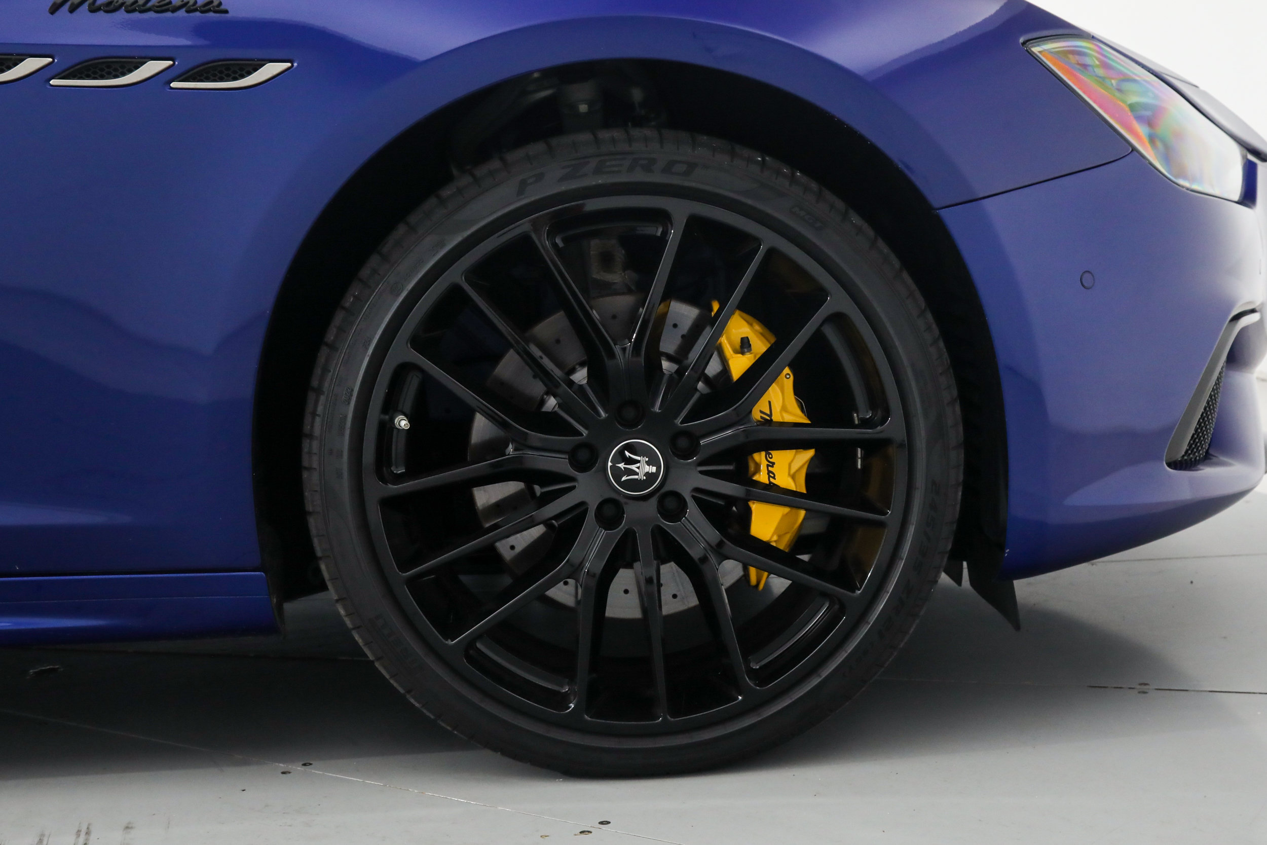 Certified 2023 Maserati Ghibli Modena RWD image 18
