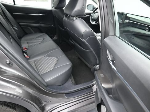 Used 2024 Toyota Camry SE FWD image 12