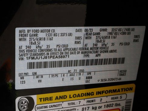 Used 2023 Ford Expedition XLT image 25