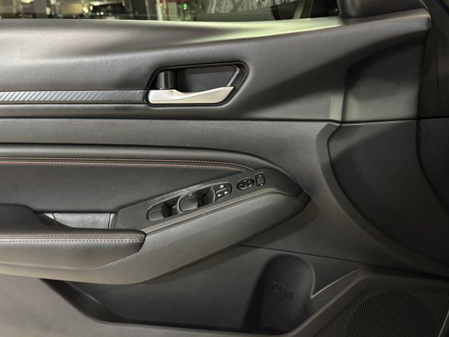 Used 2022 Nissan Altima 2.5 SR AWD/4WD image 14