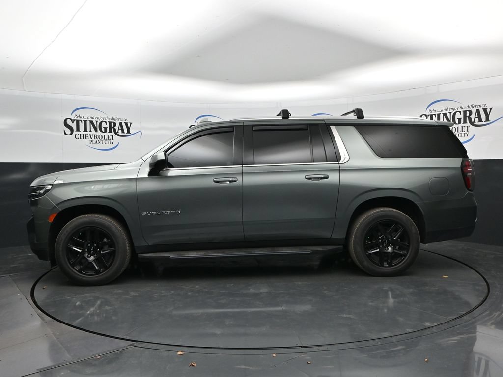 Used 2023 Chevrolet Suburban LS RWD image 4