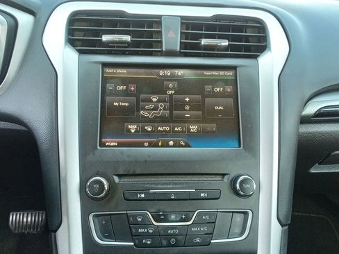 Used 2016 Ford Fusion SE image 7