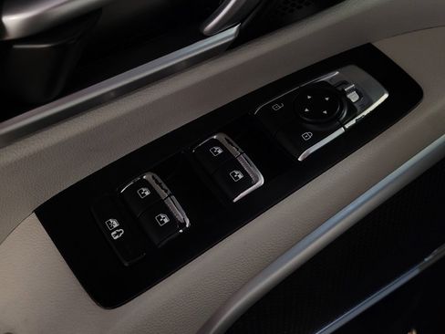 Used 2020 Kia Telluride S w/ S 8 Passenger Seating Package FWD image 27