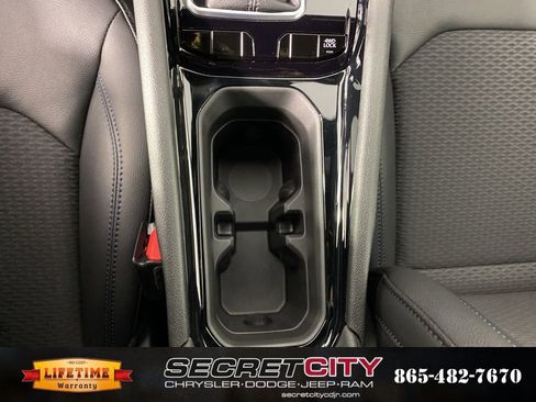 New 2026 Jeep Compass Latitude image 24