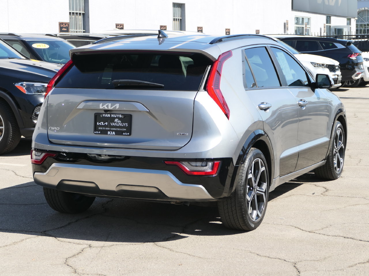 Certified 2024 Kia Niro SX Touring FWD image 2