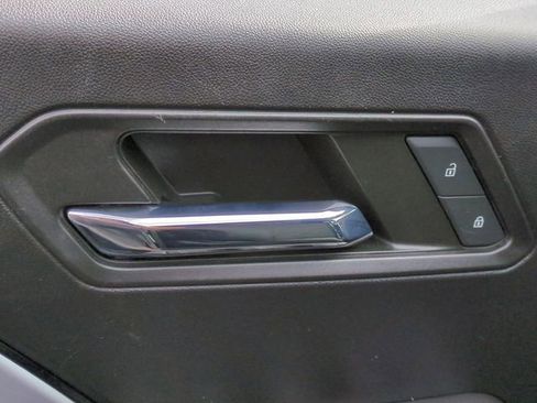 Used 2023 Chevrolet Colorado Z71 image 13