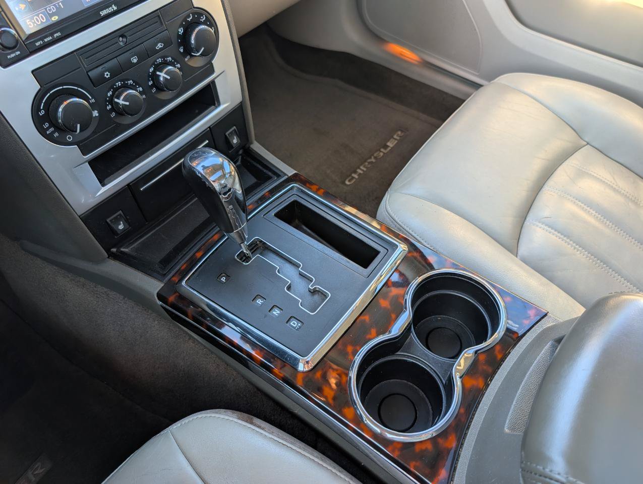 Used 2008 Chrysler 300 C RWD image 19