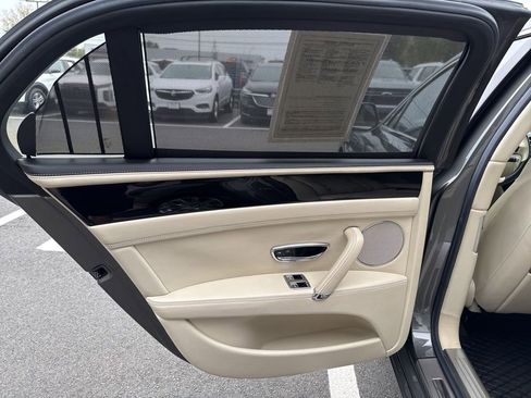 Used 2014 Bentley Flying Spur W12 image 38