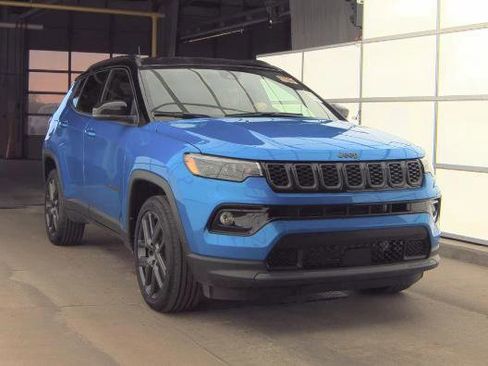 Used 2026 Jeep Compass Limited AWD/4WD image 2